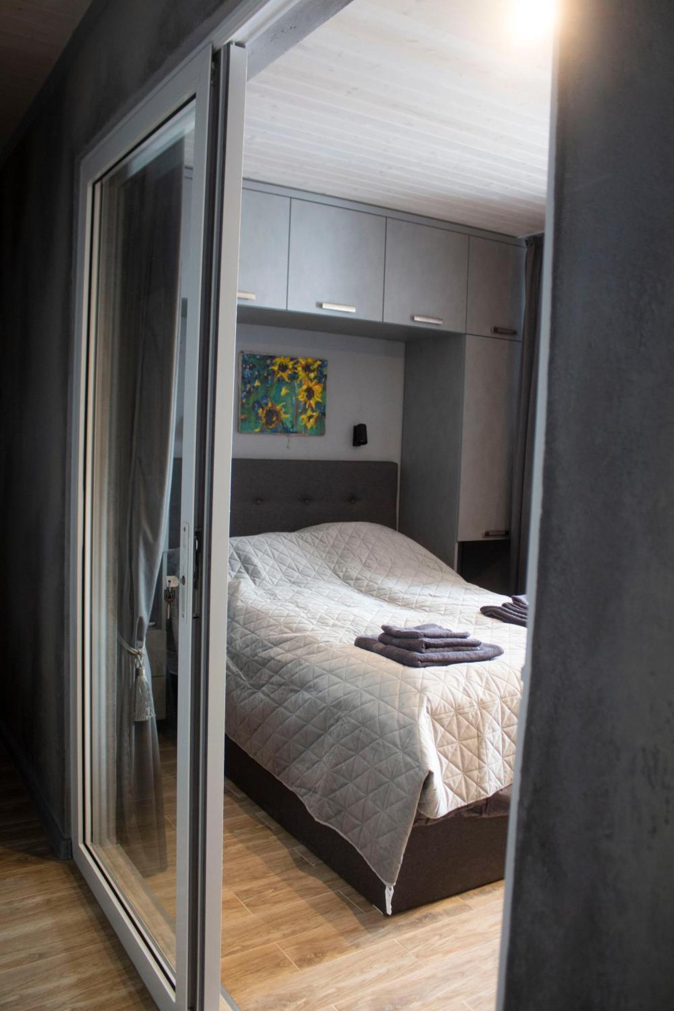 Apartment Center Artmania